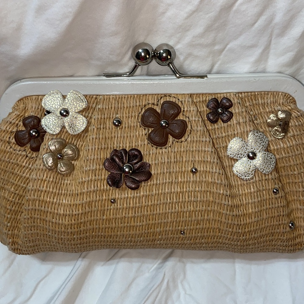 Coach Tan Straw Floral Appliqué Wristlet with Cream Trim - Picture 7 of 16